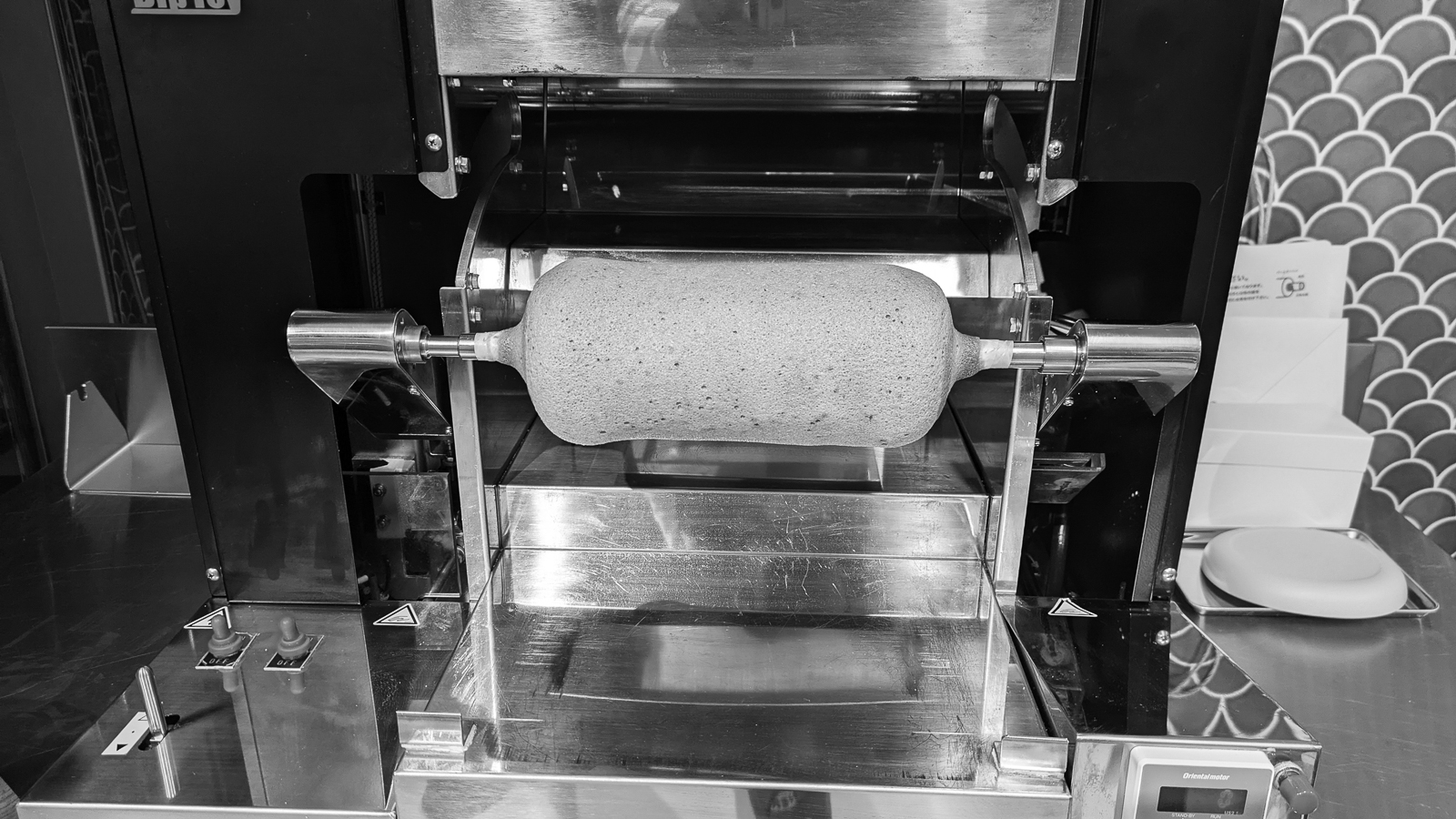 20p_訪問_京ばうむ_05体験・焼きあがったminiばあむ